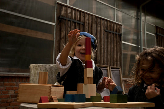 Blocs arc-en-ciel dans un plateau 30 pièces